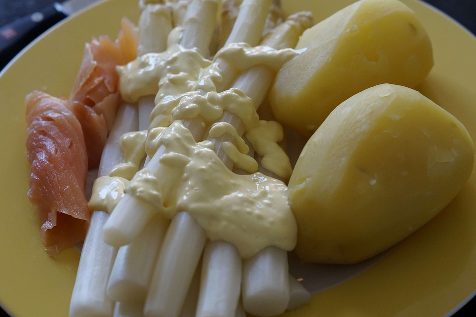 Asparagus bowl breakfast