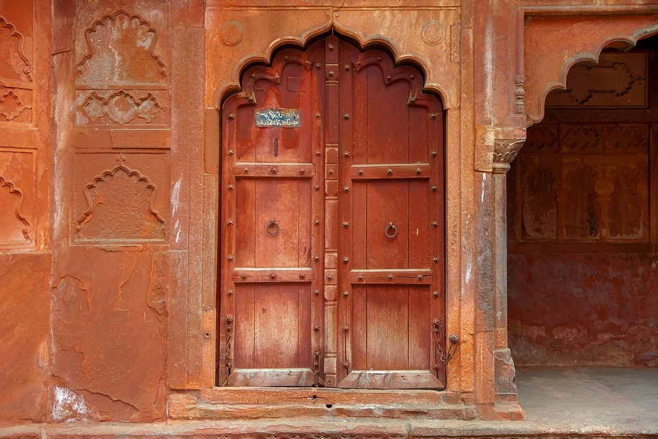 Ancient arch architectural style