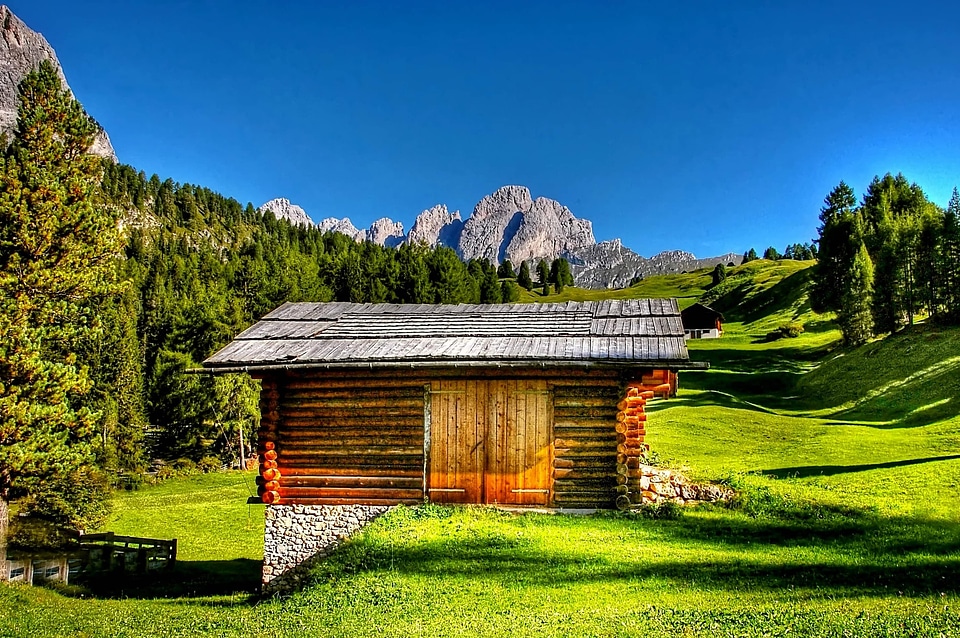 Barn blue sky bungalow