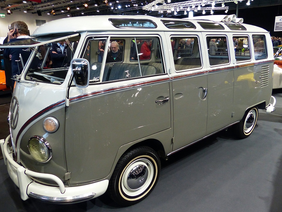 Automobile automotive bus