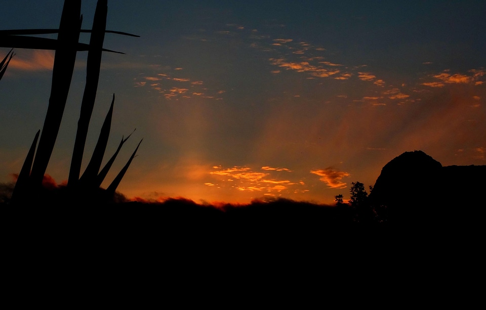 Atmosphere backlight cloud
