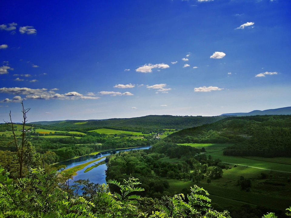 Beautiful Photo cloud countryside