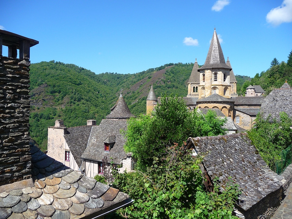 Conques medieval france