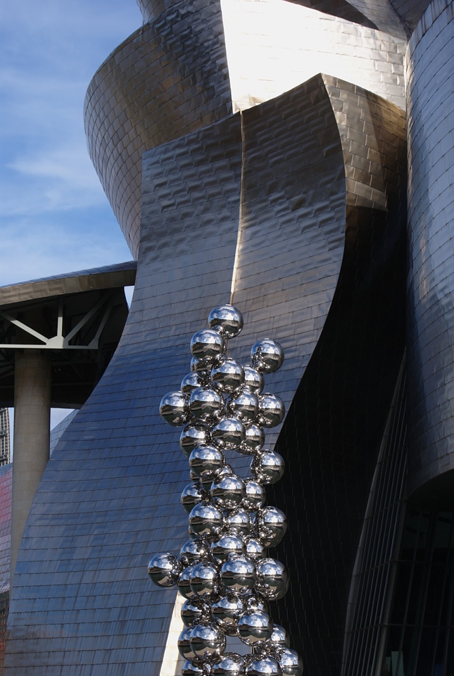 Guggenheim bilbao architecture