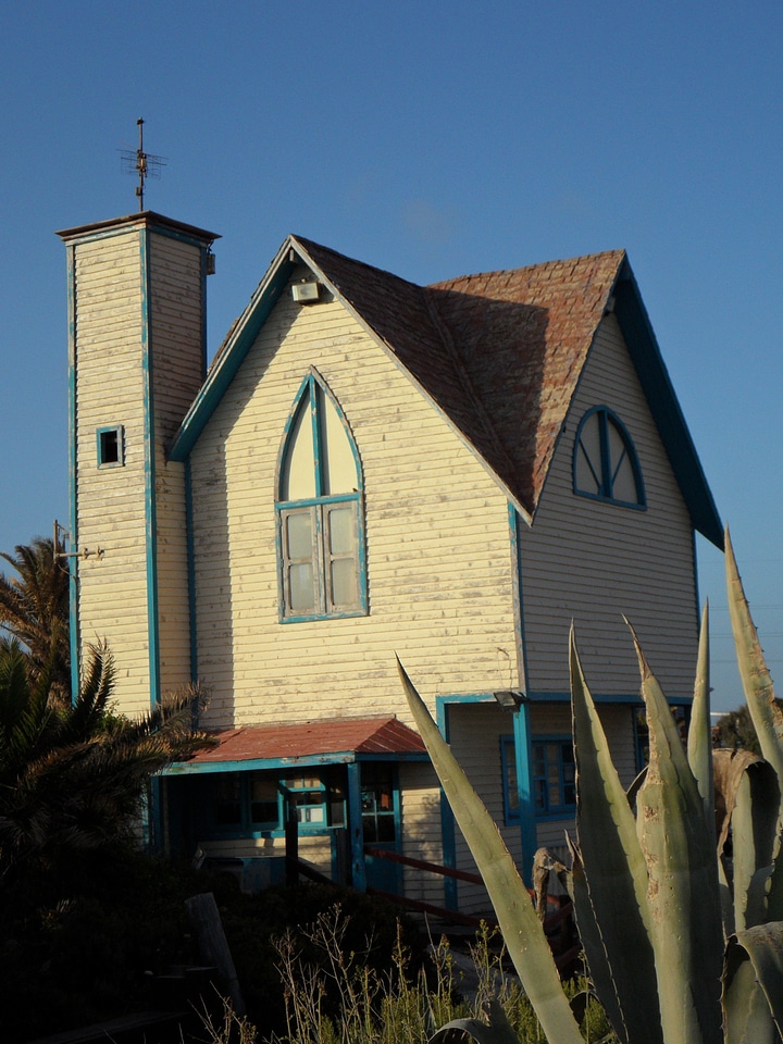 Popeye house building