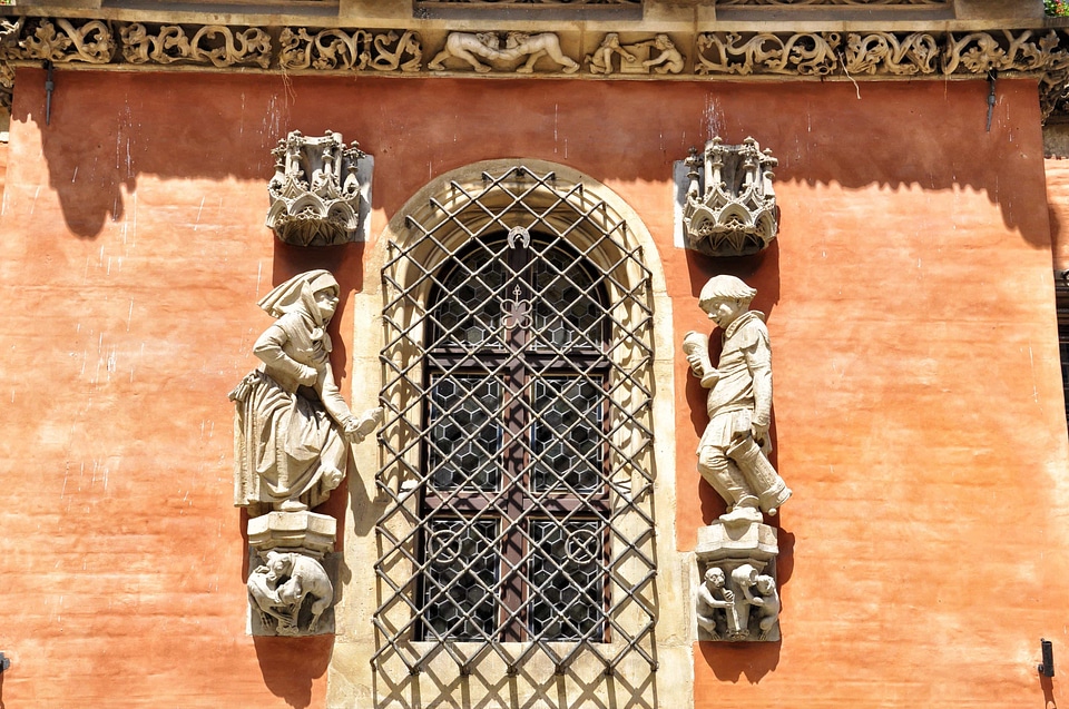 Ancient antique architectural style