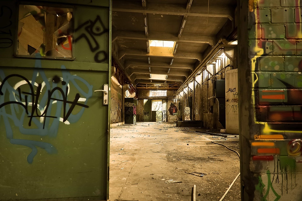 Architecture graffiti industry