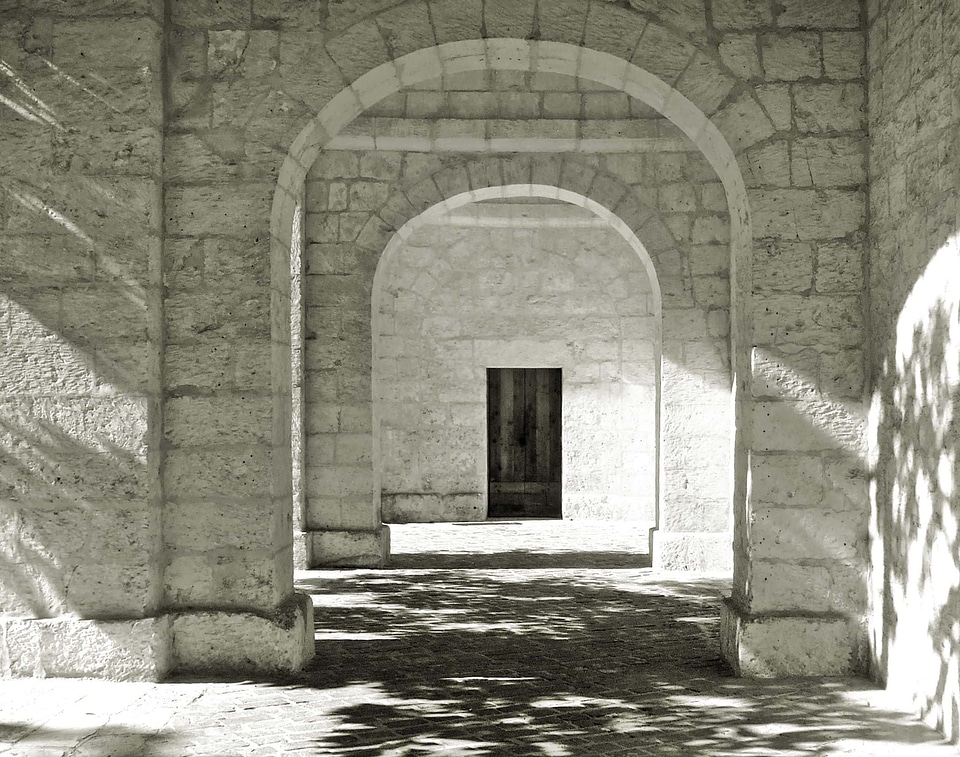 Ancient arch architecture