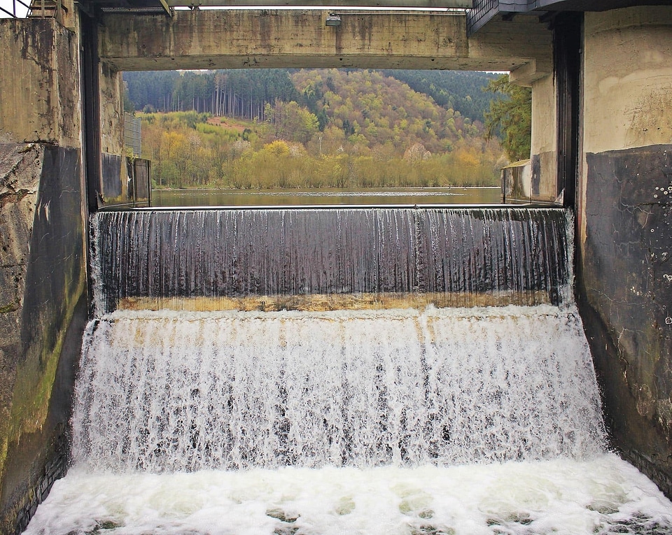 Dam downpour environment