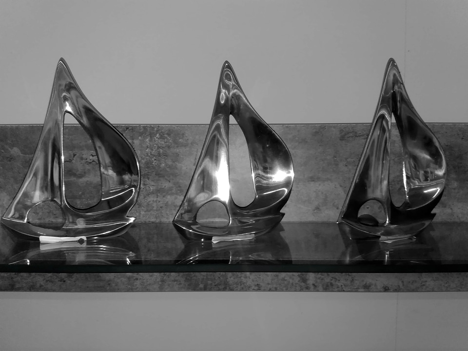 Art black black and white
