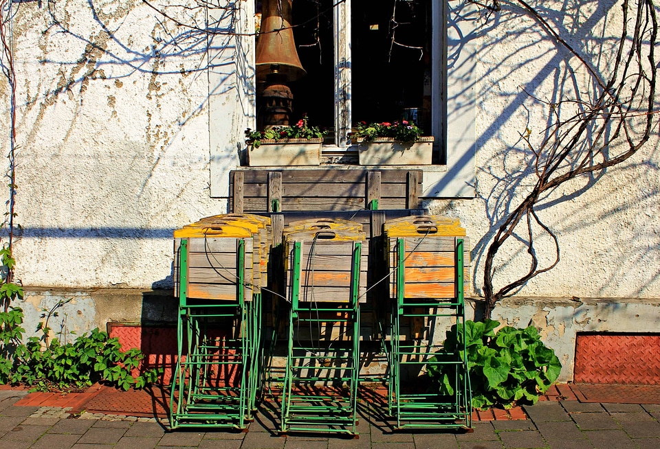 Chair exterior facade