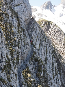 Rock exposed scramble photo