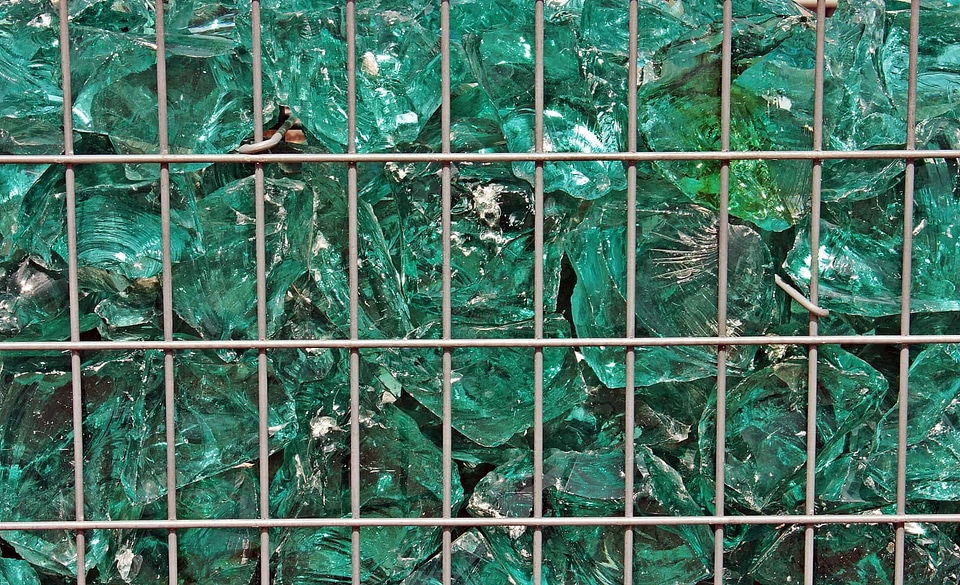 Crystal dark green green