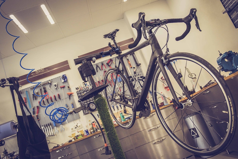 Bicycle exploration floor