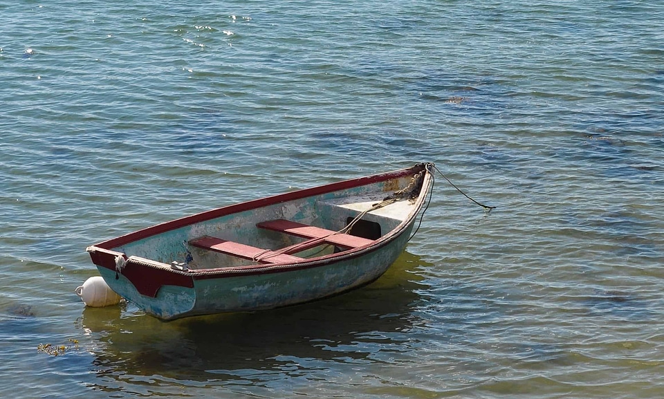 Boat calm horizon