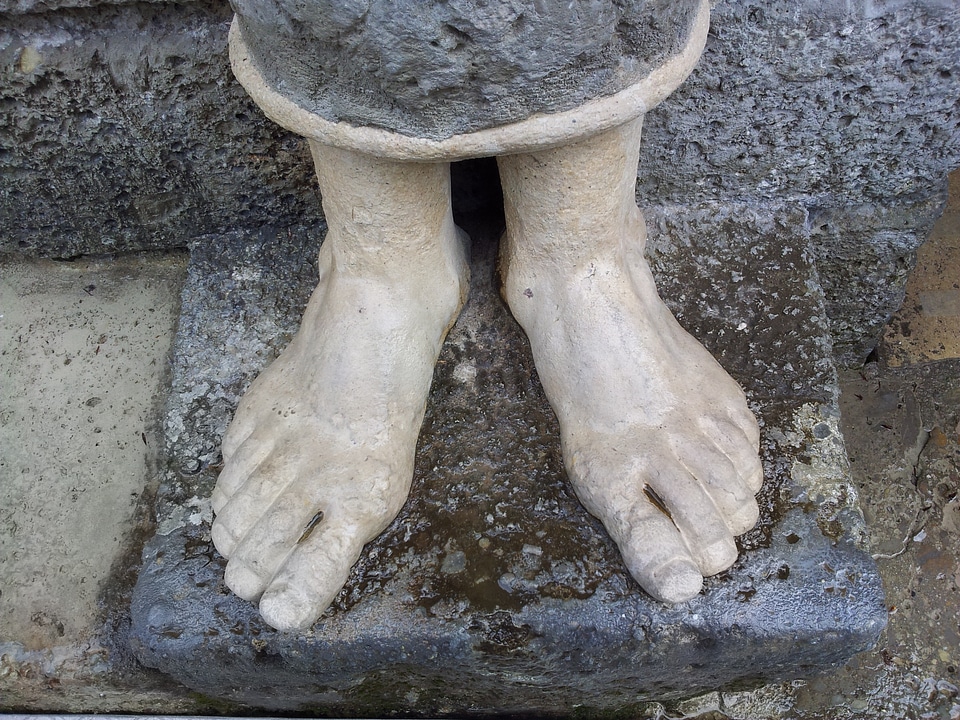 Feet sculpture barefoot
