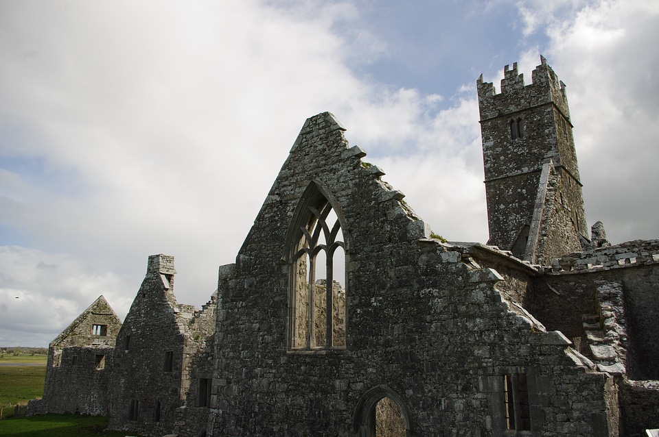 Ruins abbey connemara