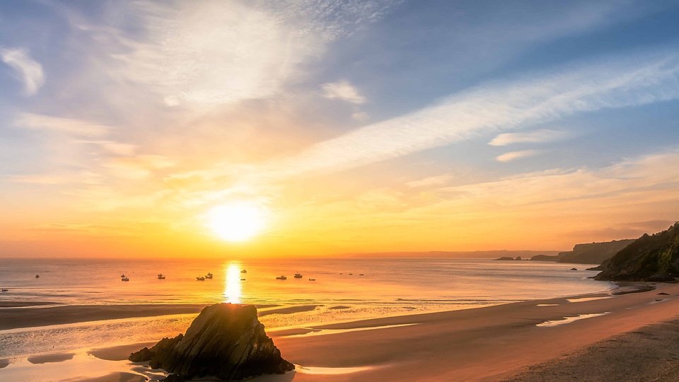 Beach coast coastline photo