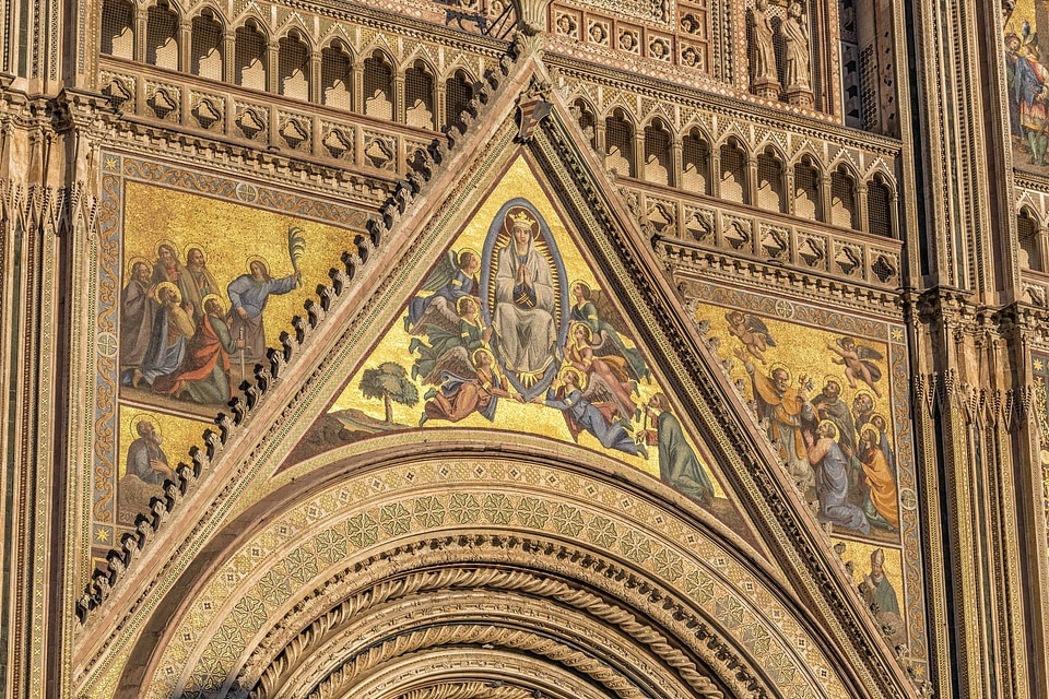 Ancient arch architecture
