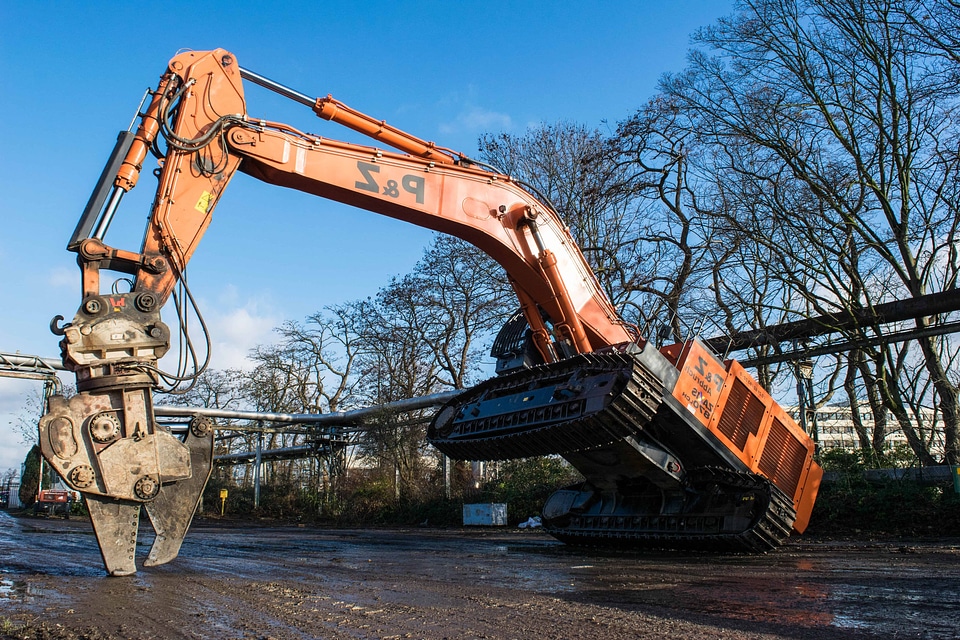 Bucket bulldozer device