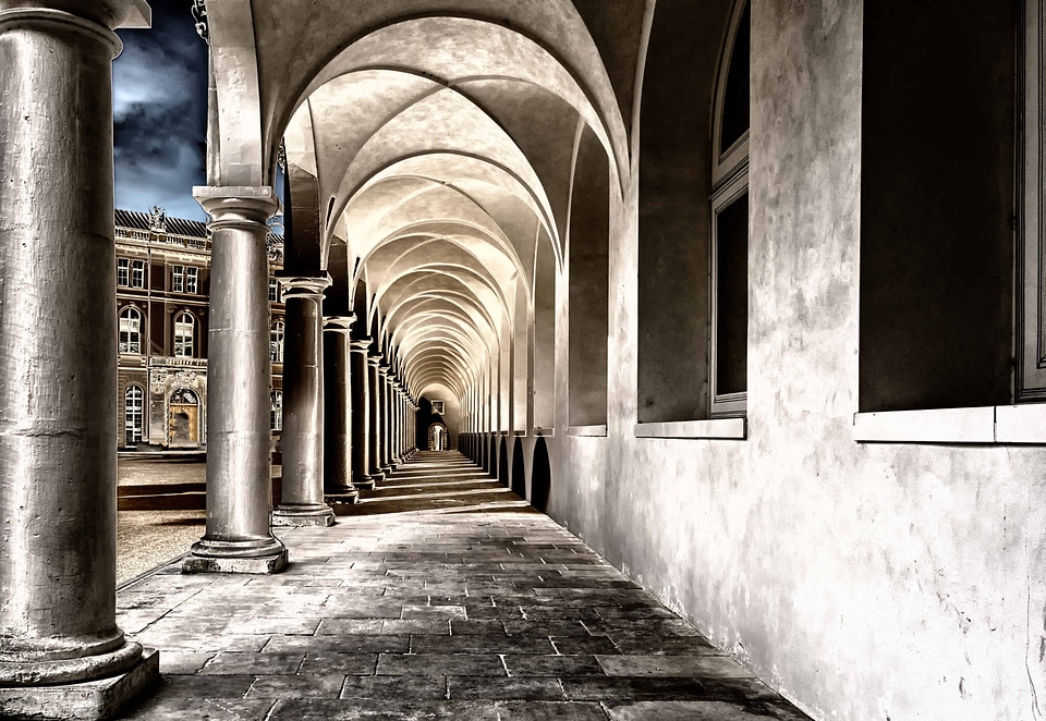 Ancient arch architecture