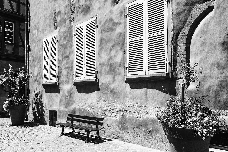 Architecture bench black and white
