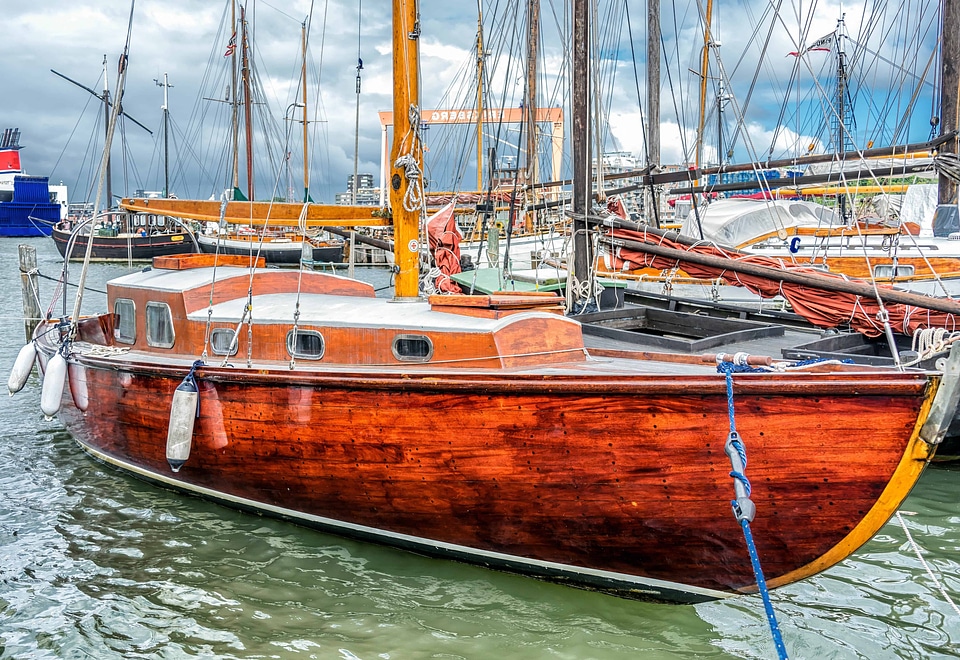 Beautiful Photo boat colorful