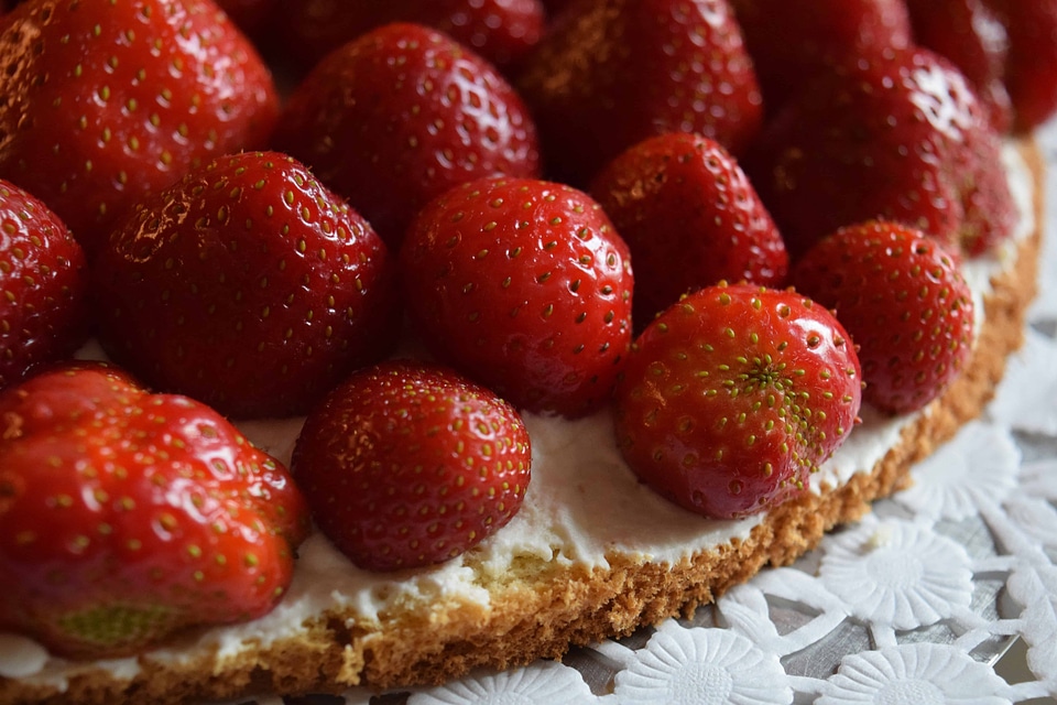 Berry biscuit calorie