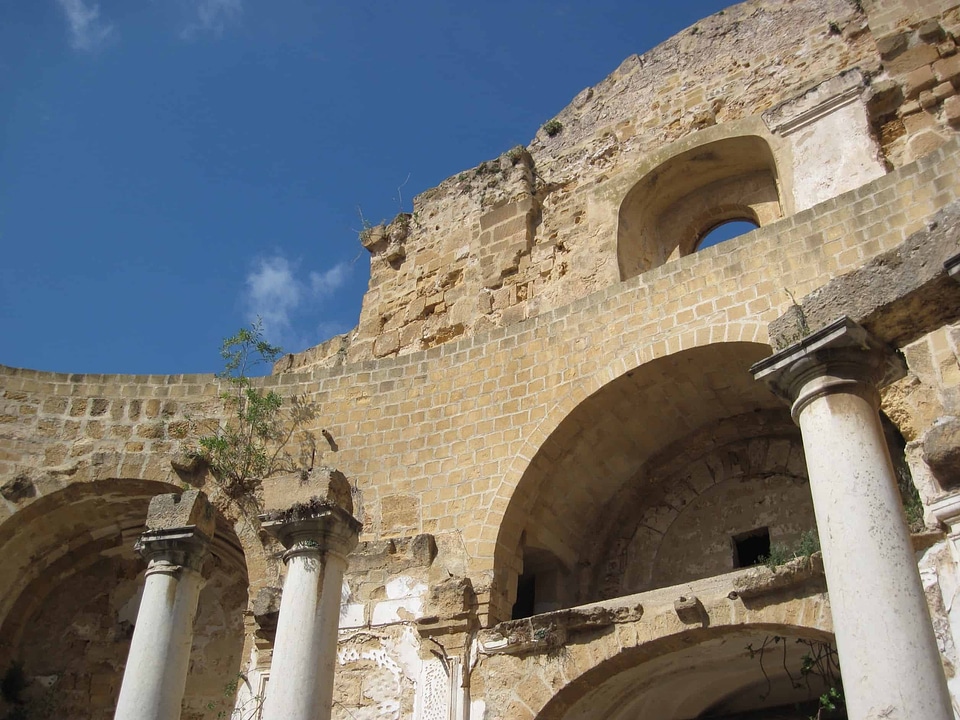 Ancient arch architecture