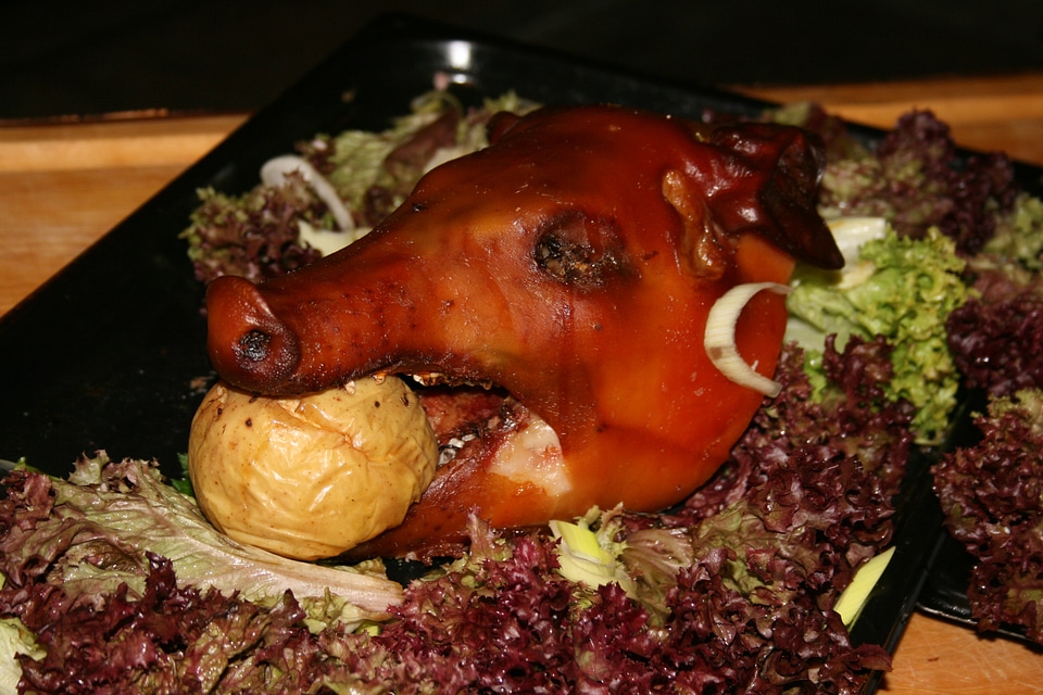 Pig roast meal kitchen