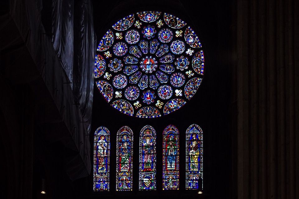 Chartres cathedral rosette