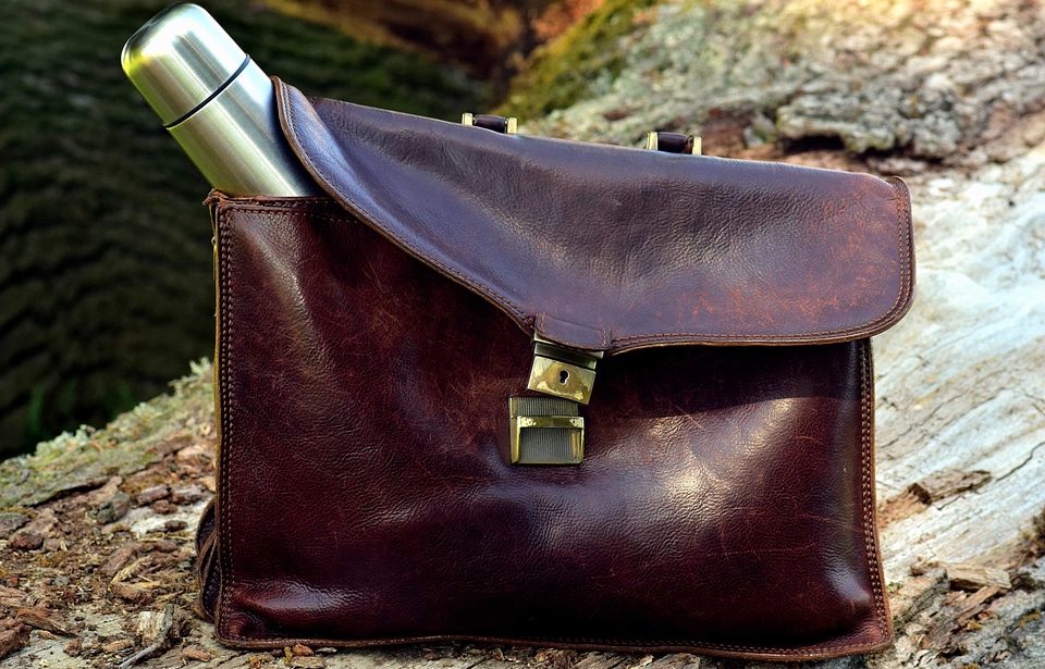 Accessory bag brown