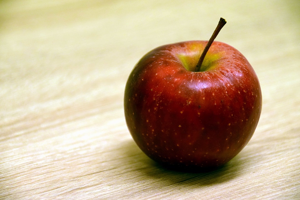 Apple calorie delicious
