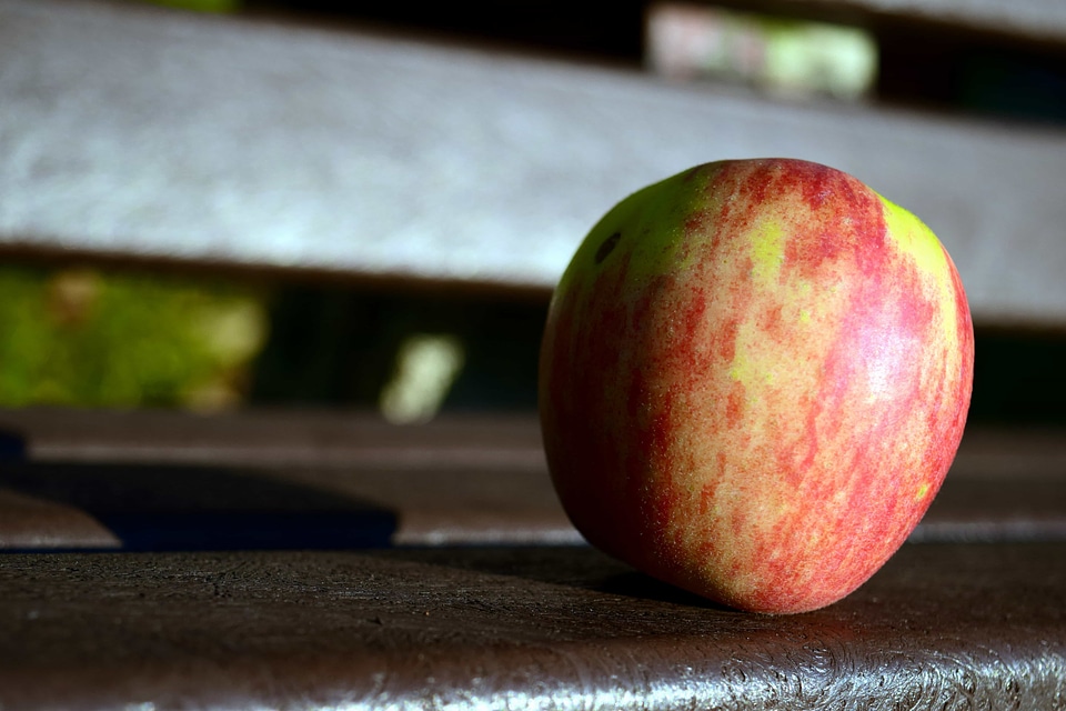 Apple calorie delicious
