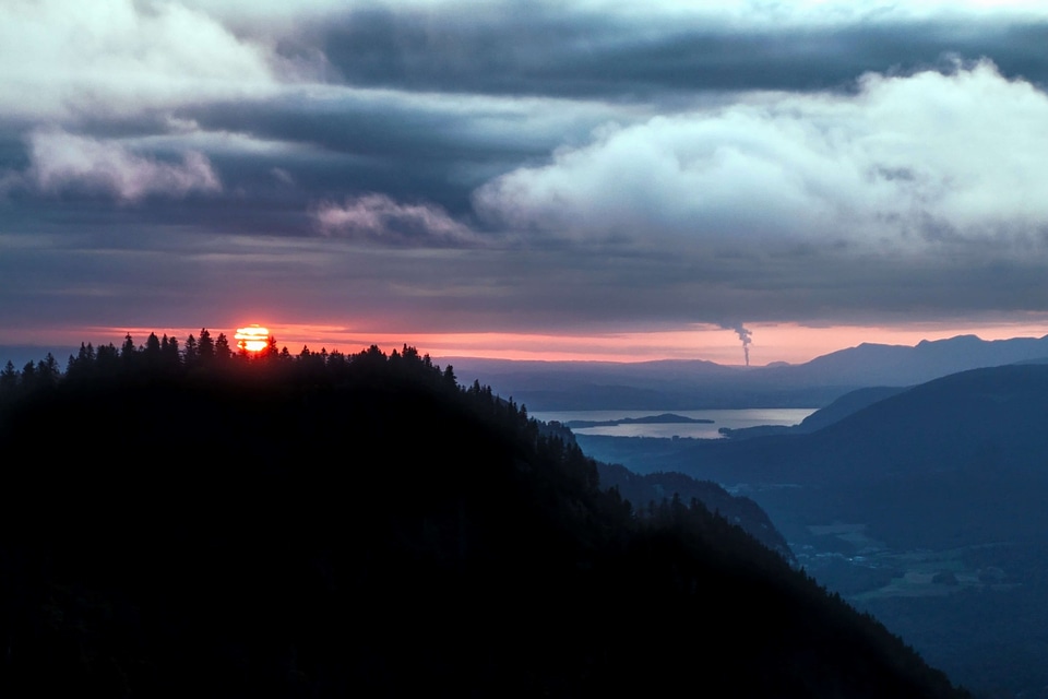 Cloudy coast dawn