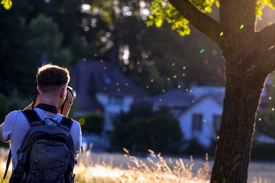 Aperture backpack camera