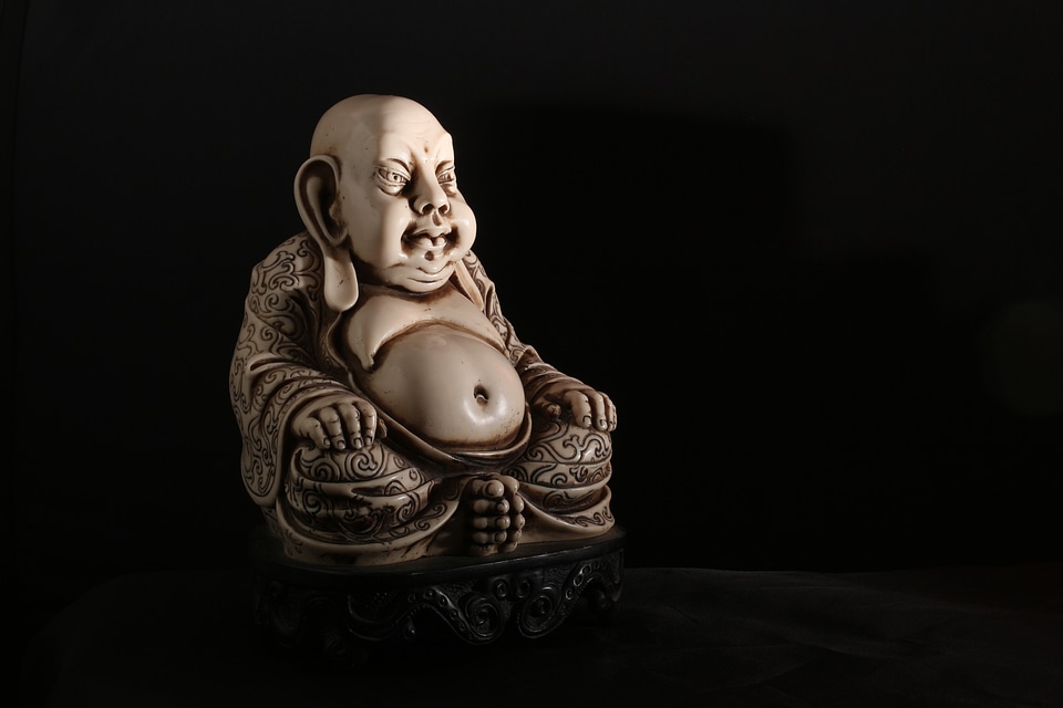 Pu-tai stone figure