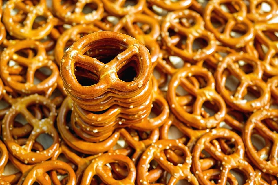 Brown candy cracker