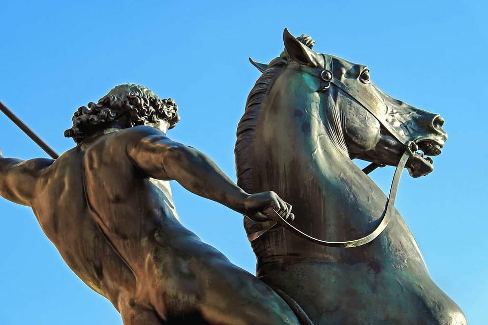 Art bronze cavalry