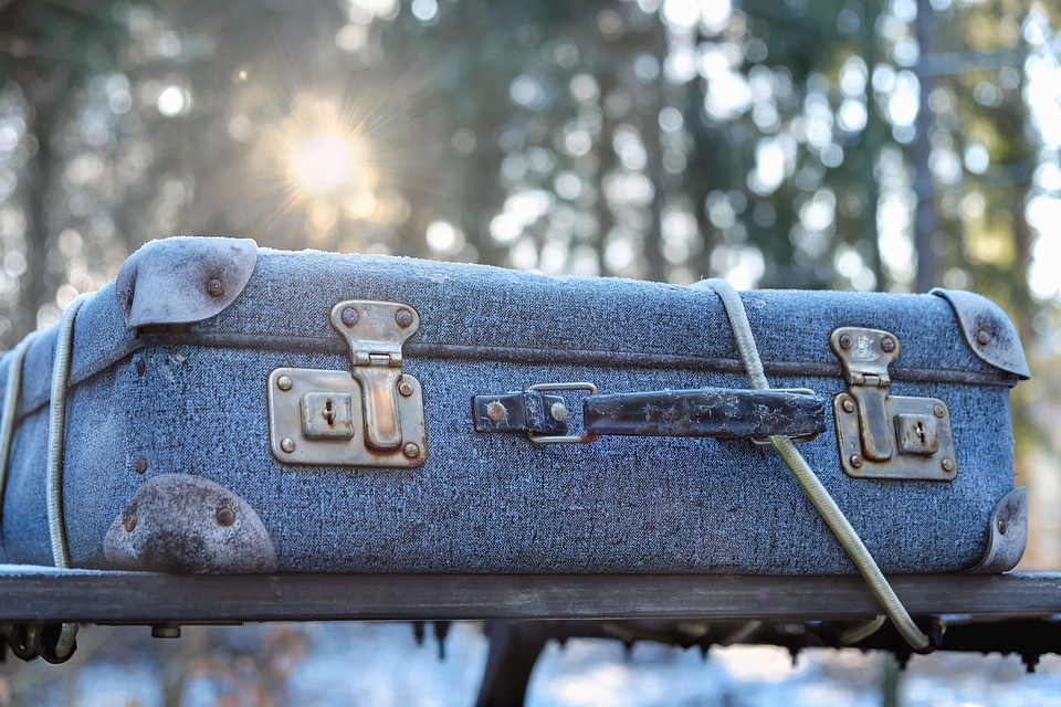 Daylight jeans latch
