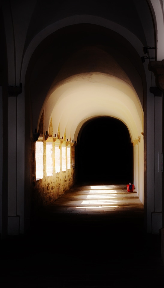 Dark creepy runbogen