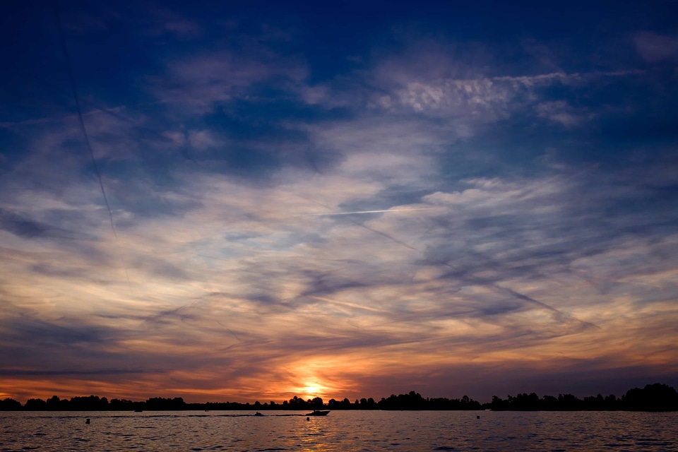 Atmosphere backlight beach