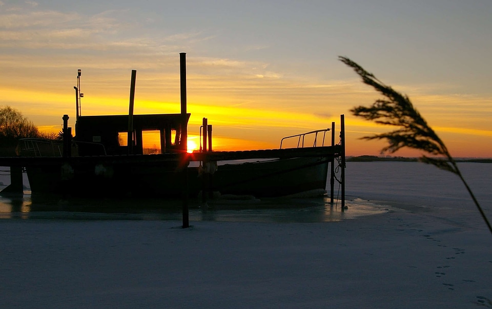 Backlight beach bridge