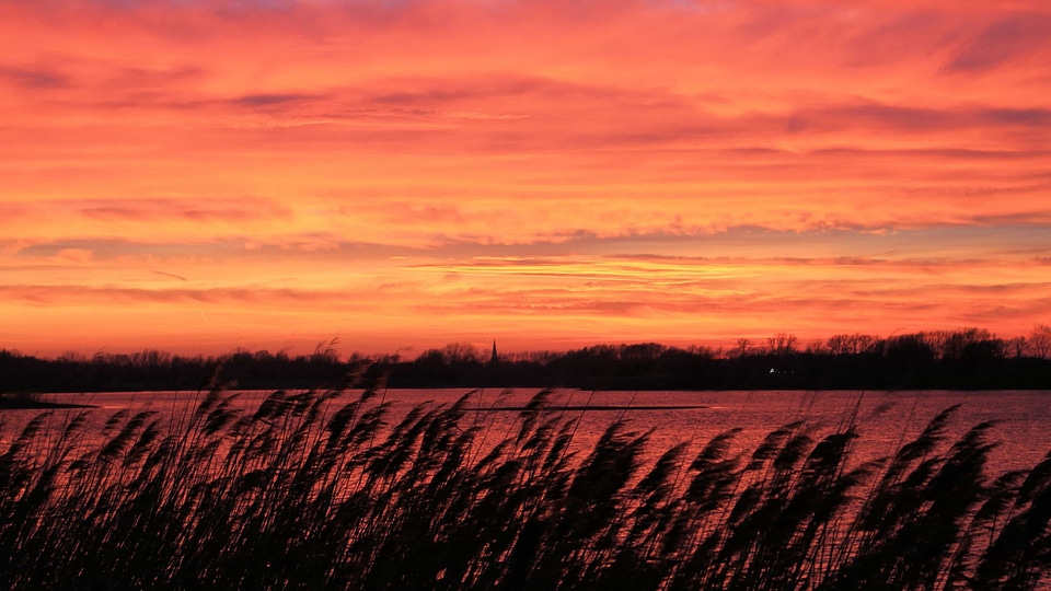 Atmosphere backlight cloud photo