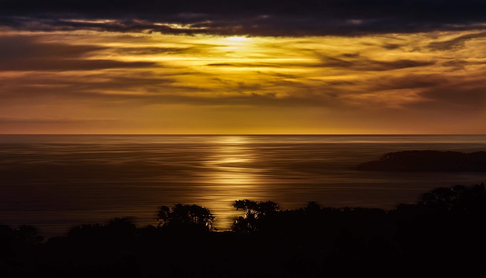 Atmosphere backlight beach photo