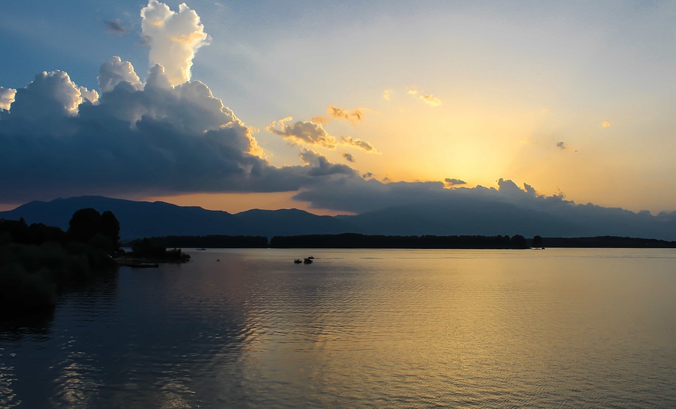 Backlight boat coast