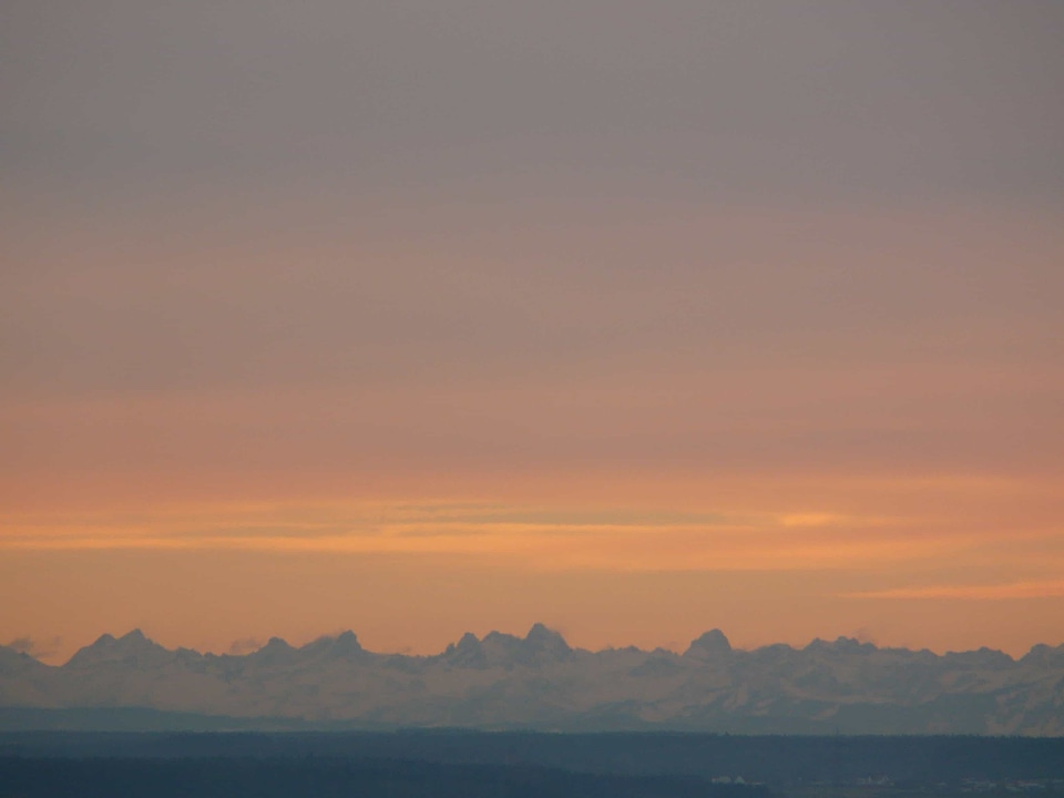 Backlight dawn dusk
