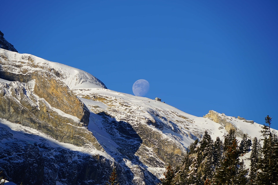 Cold daylight geology