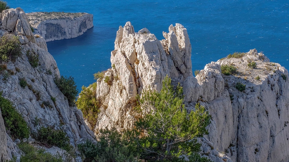 Beach canyon cliff photo