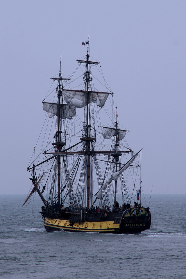 Boat frigate harbor